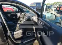 2021 Volvo XC40 фото