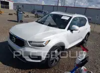 2021 Volvo XC40 фото