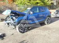 2021 Volvo XC40 фото