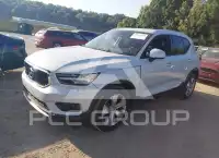 2021 Volvo XC40 фото