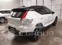 2021 Volvo XC40 photo
