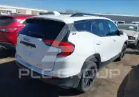 2021 GMC TERRAIN photo