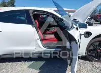2021 Porsche Taycan фото