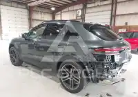 2021 Porsche MACAN photo