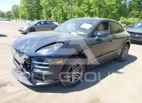 2021 Porsche MACAN photo
