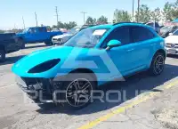 2021 Porsche MACAN photo