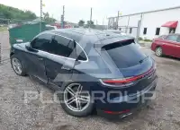 2021 Porsche MACAN photo