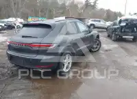 2021 Porsche MACAN photo