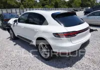 2021 Porsche MACAN photo