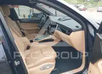 2021 Porsche MACAN photo