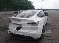 2021 Tesla Model Y photo