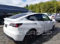2021 Tesla Model Y photo
