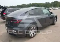 2021 Tesla Model Y photo