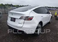 2021 Tesla Model Y фото