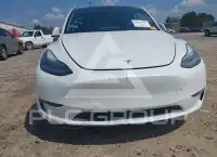 2021 Tesla Model Y фото