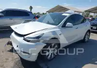 2021 Tesla Model Y фото