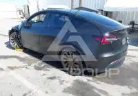 2021 Tesla Model Y фото