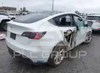 2021 Tesla Model Y photo