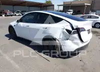 2021 Tesla Model Y фото