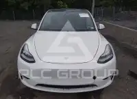 2021 Tesla Model Y photo