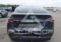 2021 Tesla Model Y фото