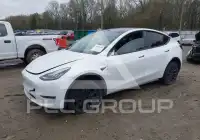 2021 Tesla Model Y фото