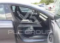 2021 Tesla Model S фото