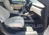 2021 Tesla Model S фото