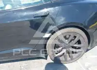 2021 Tesla Model S фото
