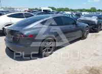 2021 Tesla Model S фото