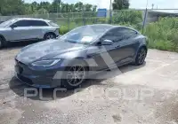 2021 Tesla Model S photo