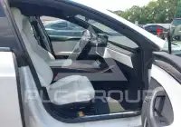2021 Tesla Model S фото