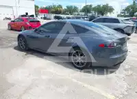 2021 Tesla Model S photo