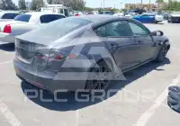 2021 Tesla Model S фото