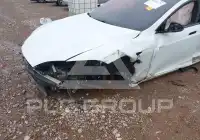 2021 Tesla Model S фото
