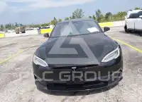 2021 Tesla Model S фото