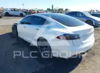 2021 Tesla Model S фото