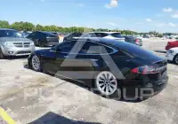 2021 Tesla Model S фото