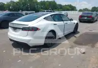 2021 Tesla Model S фото