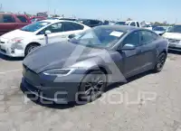 2021 Tesla Model S фото