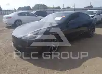 2021 Tesla Model S photo