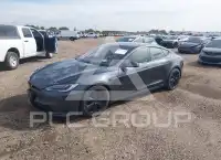 2021 Tesla Model S фото