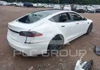 2021 Tesla Model S фото