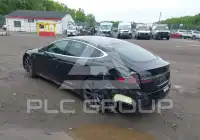 2021 Tesla Model S фото