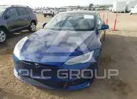 2021 Tesla Model S фото
