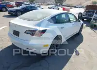 2021 Tesla Model 3 фото