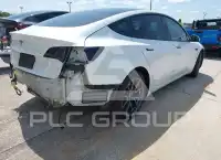 2021 Tesla Model 3 фото
