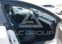 2021 Tesla Model 3 фото