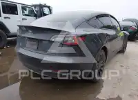 2021 Tesla Model 3 фото