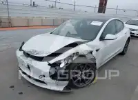 2021 Tesla Model 3 фото